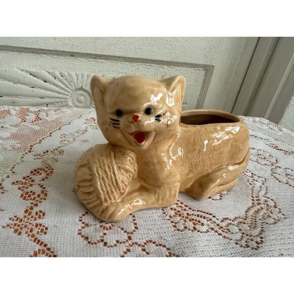 Vintage 50's McCoy Pottery Beige Kitten Cat Planter - Picture 3 of 14